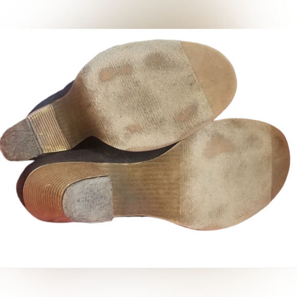 BOGO SALE Seventeen Ankle Boots - Picture 5 of 7